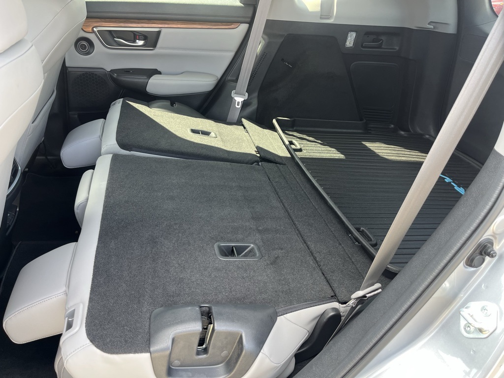 2022 Honda CR-V Hybrid Touring photo 16