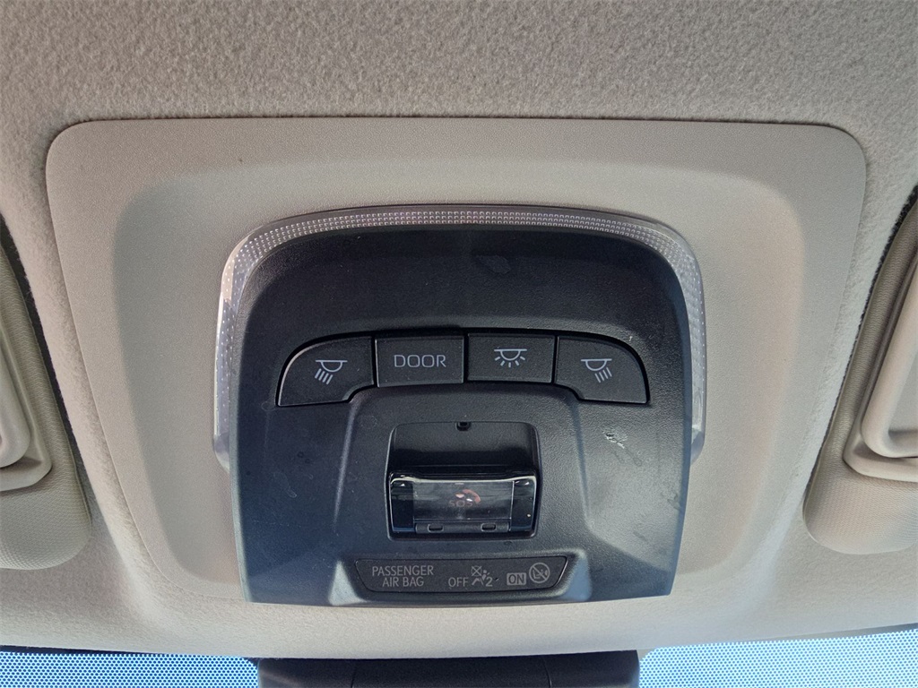2023 Toyota Corolla LE photo 26