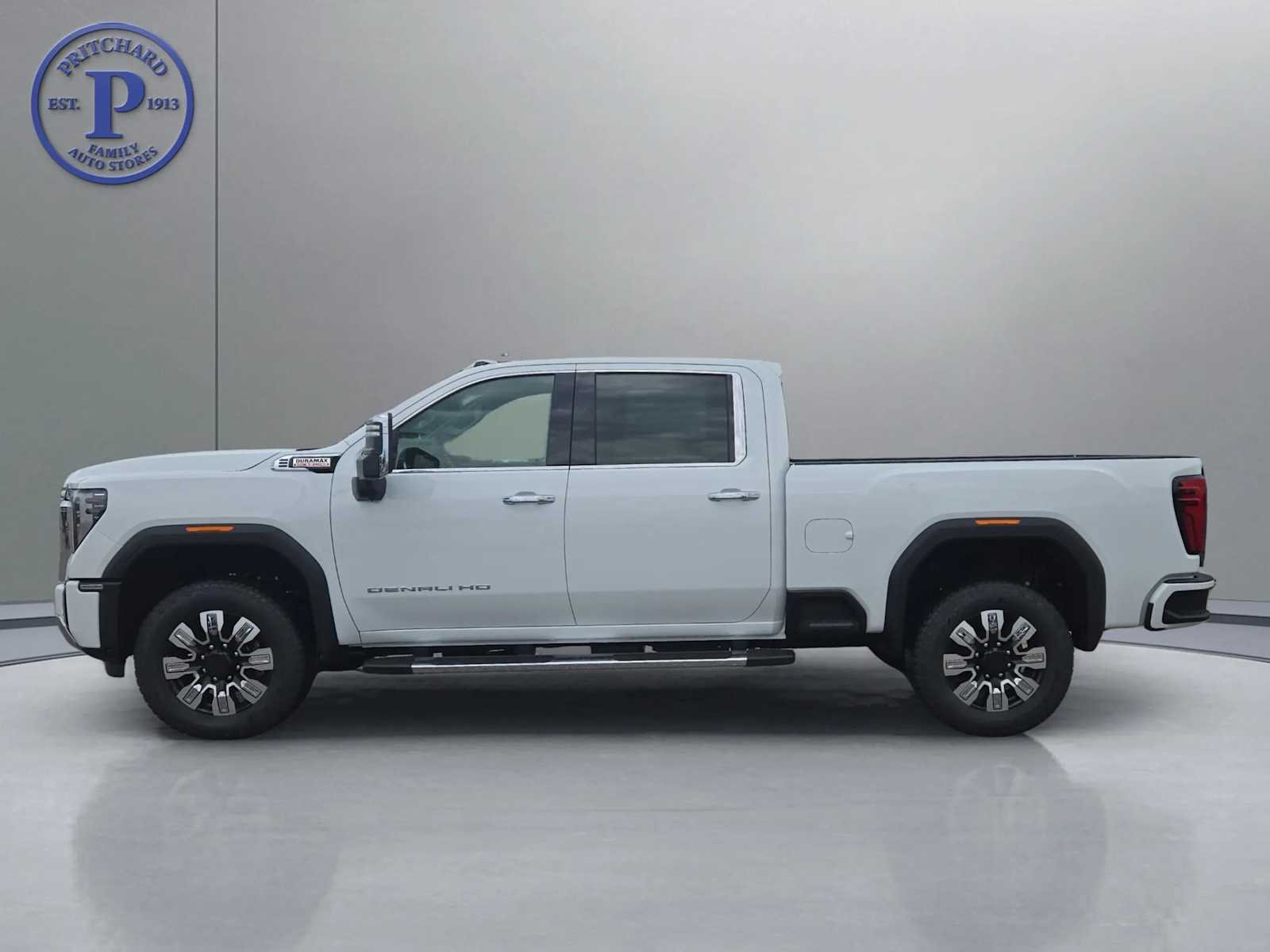 2025 Gmc Sierra HD Denali photo 2