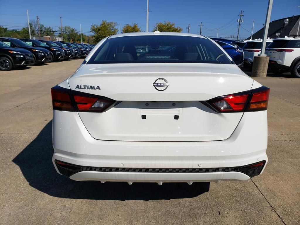 2025 Nissan Altima 2.5 S photo 3