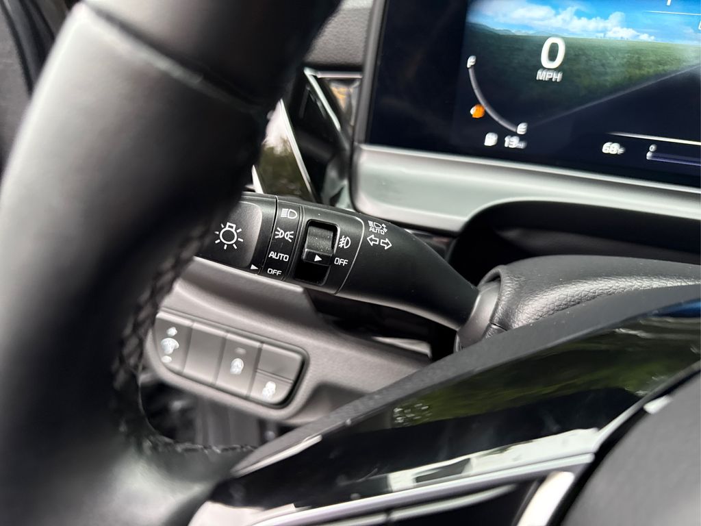 2024 Kia Seltos S photo 21