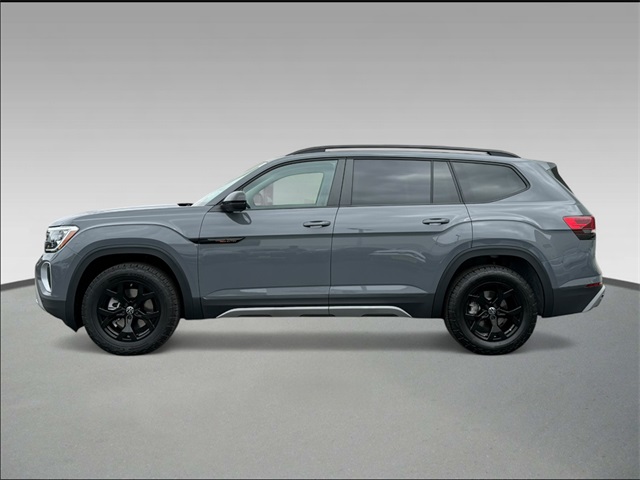 2025 Volkswagen Atlas Peak Edition SE photo 3