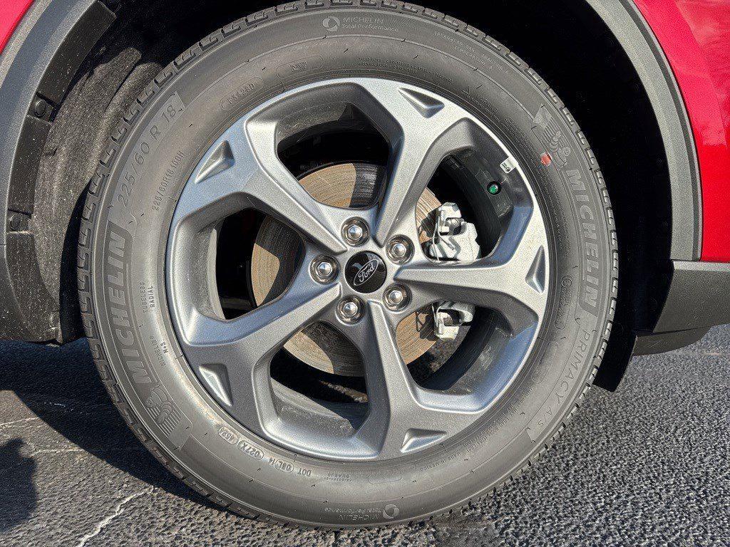 2025 Ford Escape ST-Line photo 19