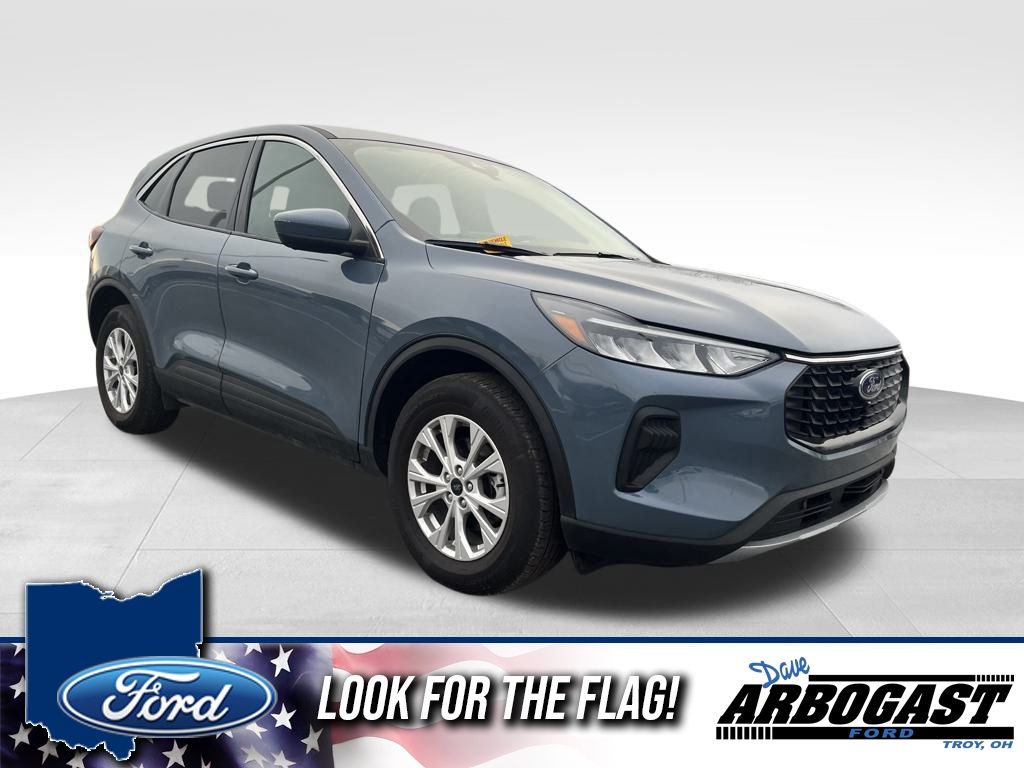 2023 Ford Escape SEL's photo