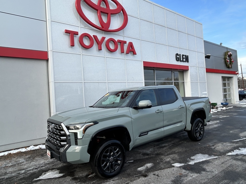 2024 Toyota Tundra Platinum's photo