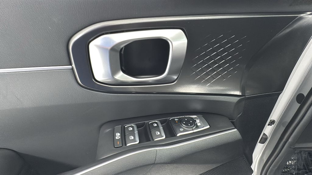 2026 Kia Sorento S photo 19