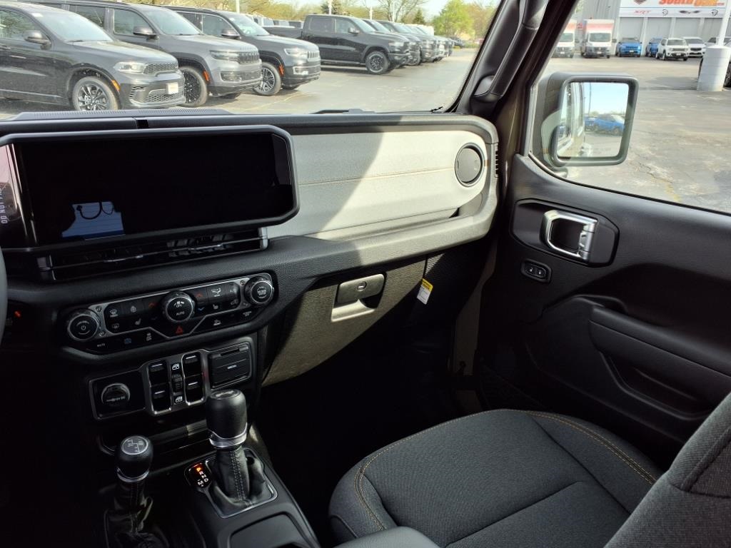 2025 Jeep Wrangler Sport S 4xe photo 14