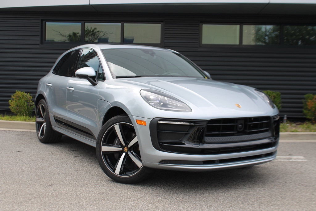 2024 Porsche Macan Base photo 9
