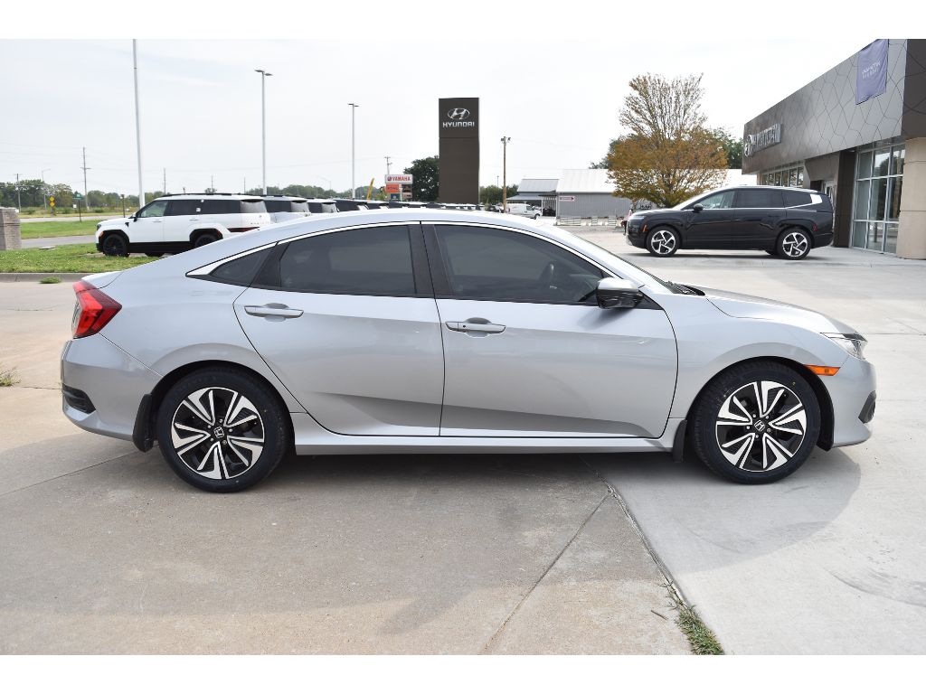 2017 Honda Civic EX-L photo 7