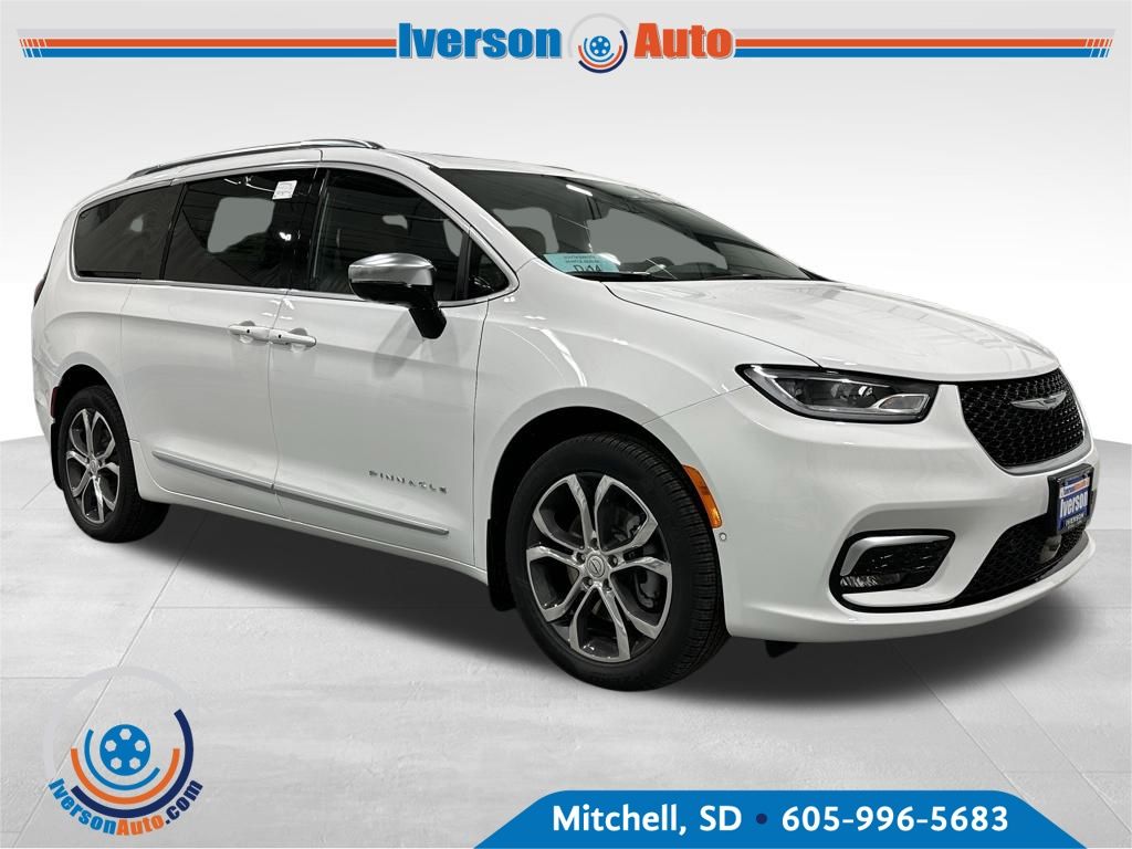 2026 Chrysler Pacifica Pinnacle's photo