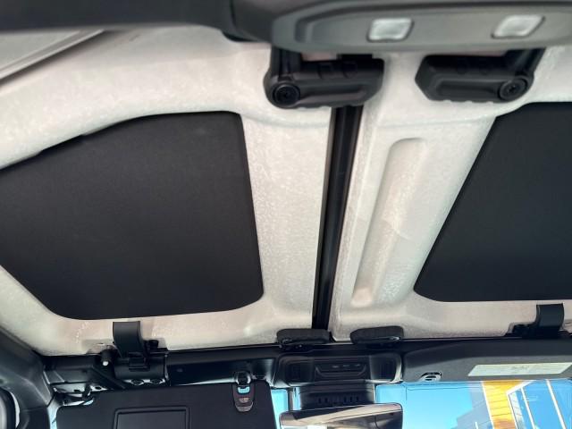 New 2024 Bright White Clear-Coat Exterior Paint Jeep Willys image 13