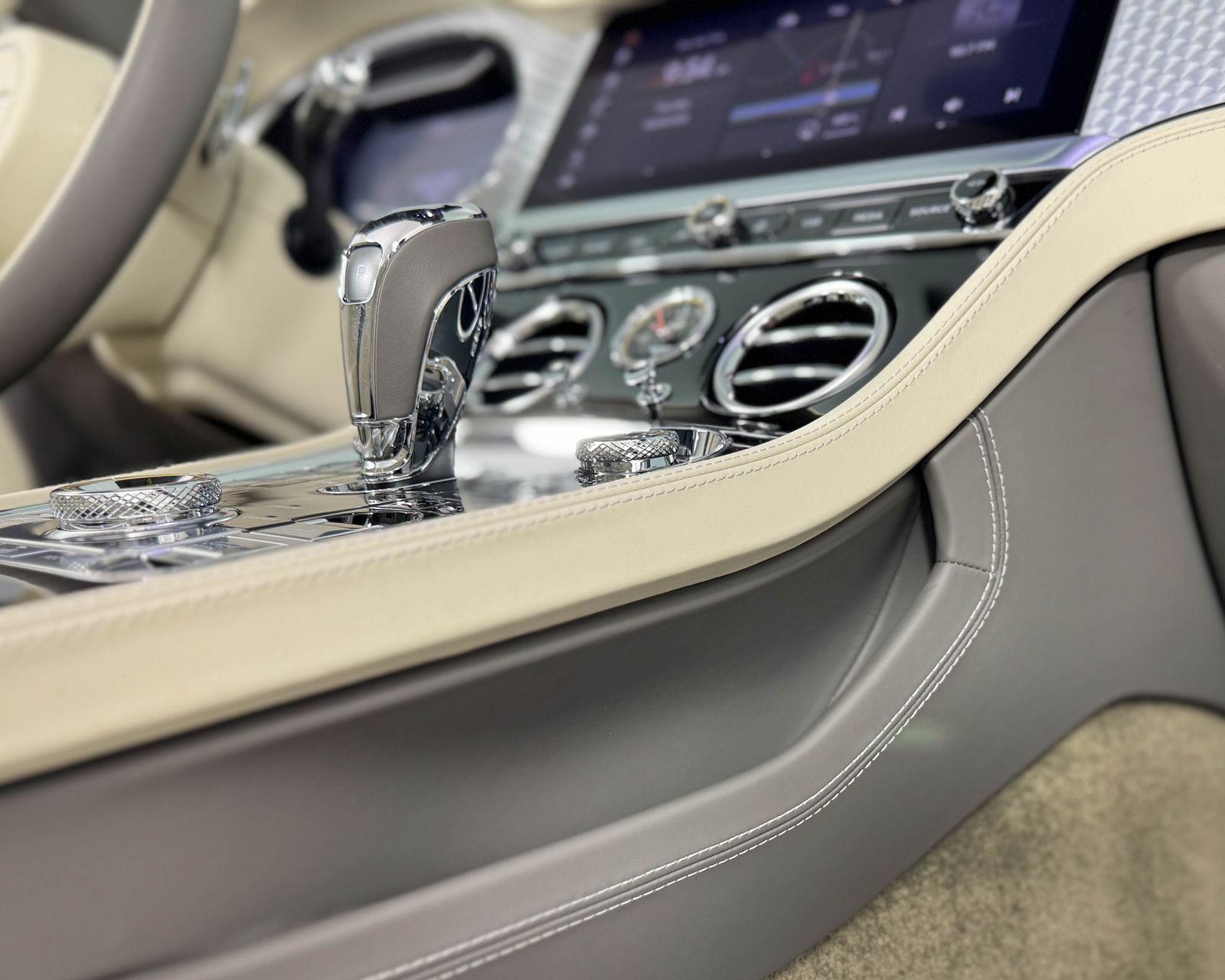 2022 Bentley Continental GTC Speed photo 26