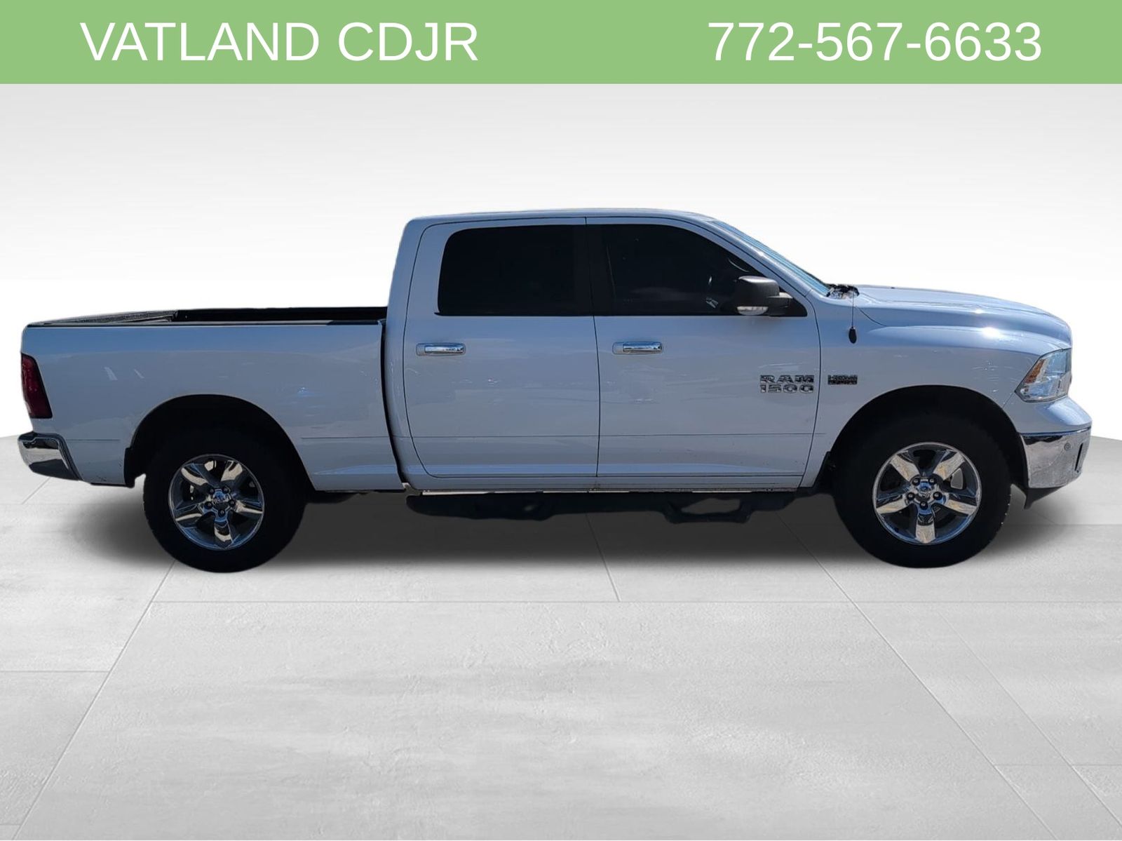 2018 Ram 1500 SLT photo 4