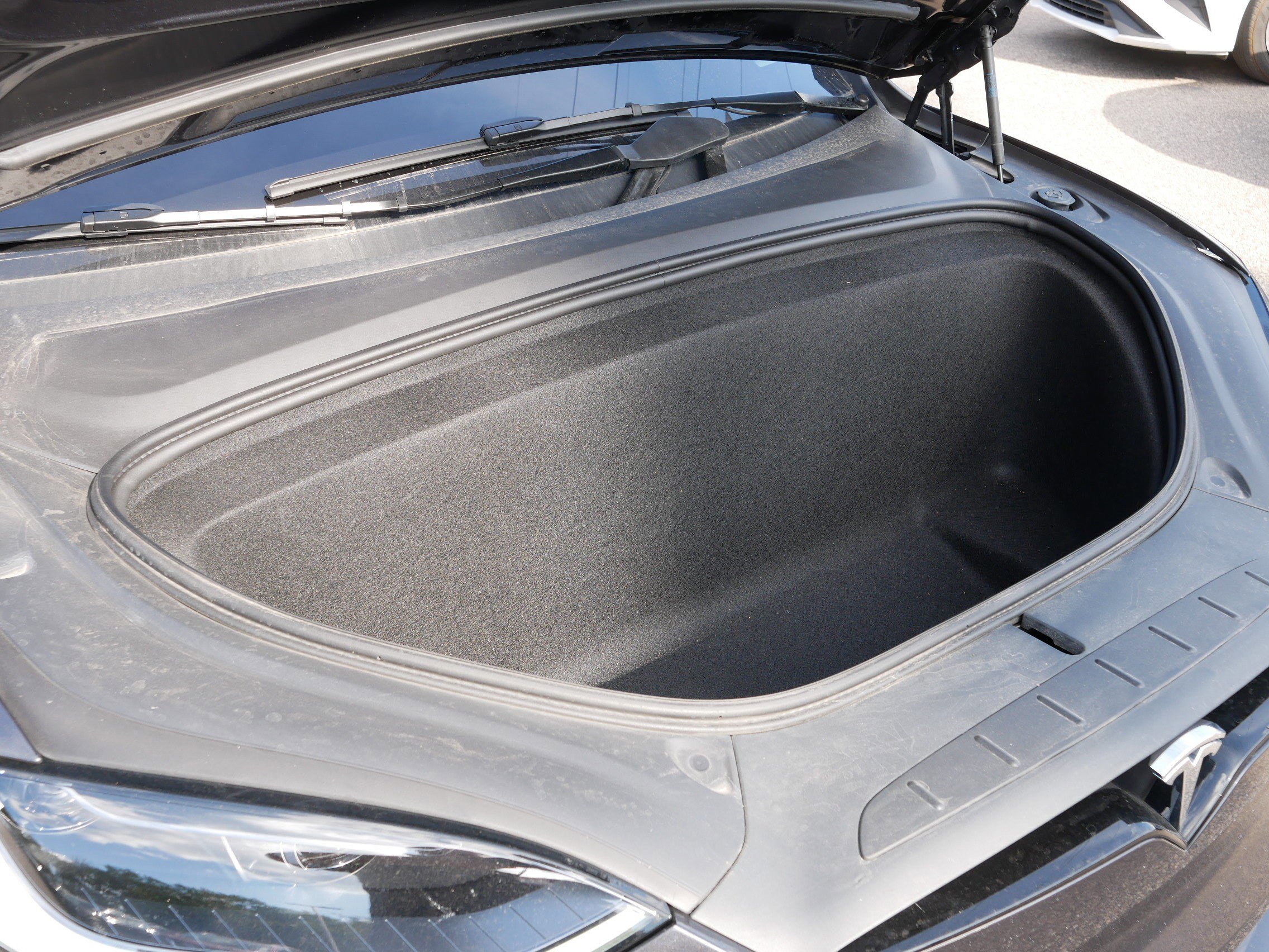 2024 Tesla Model X Long Range photo 30
