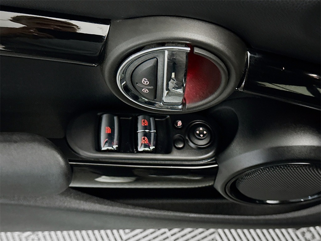 2023 Mini Cooper Convertible S photo 17