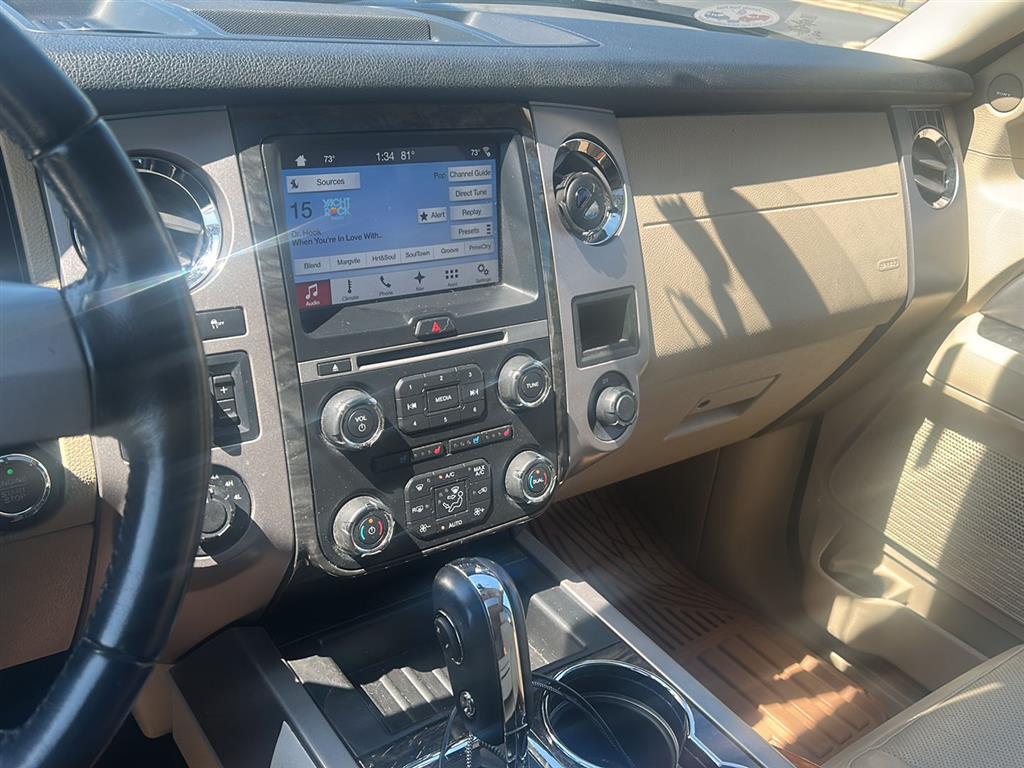 2017 Ford Expedition Limited photo 3