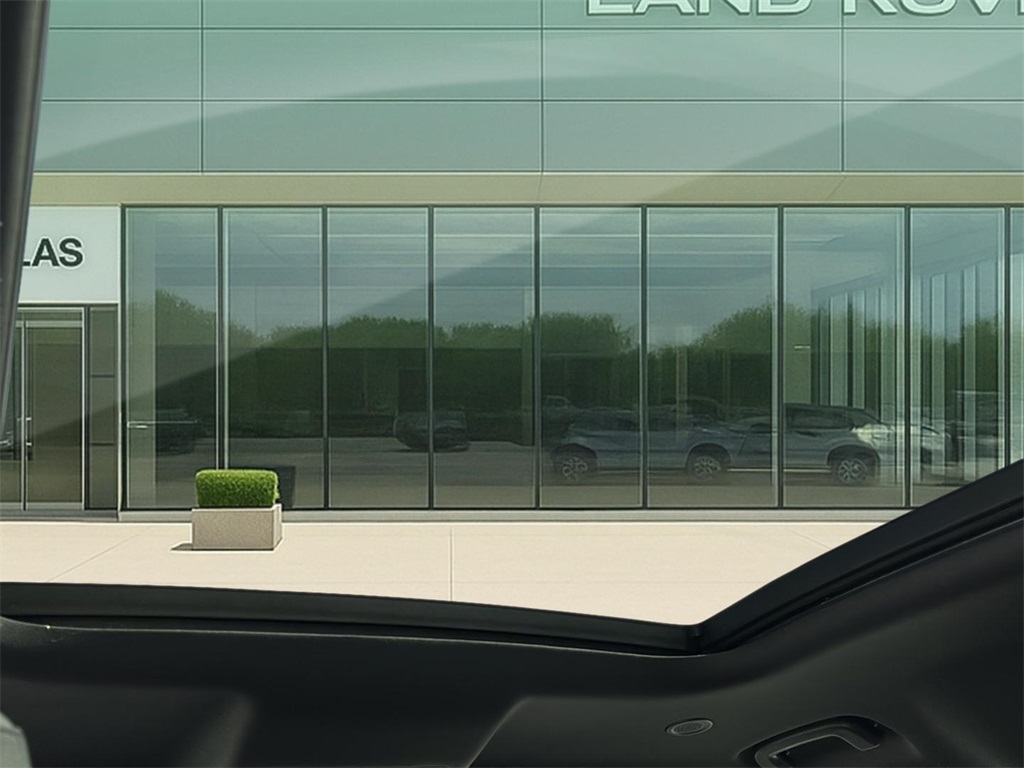 2025 Land Rover Defender 110 X-Dynamic SE photo 4