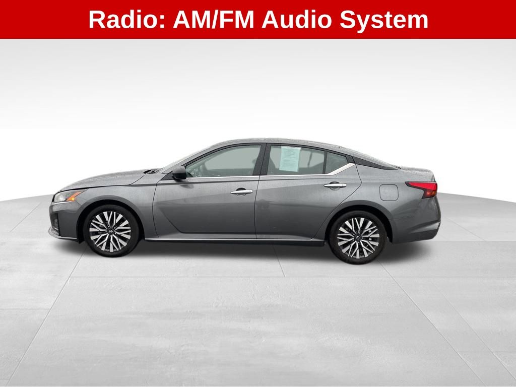 2024 Nissan Altima 2.5 photo 2