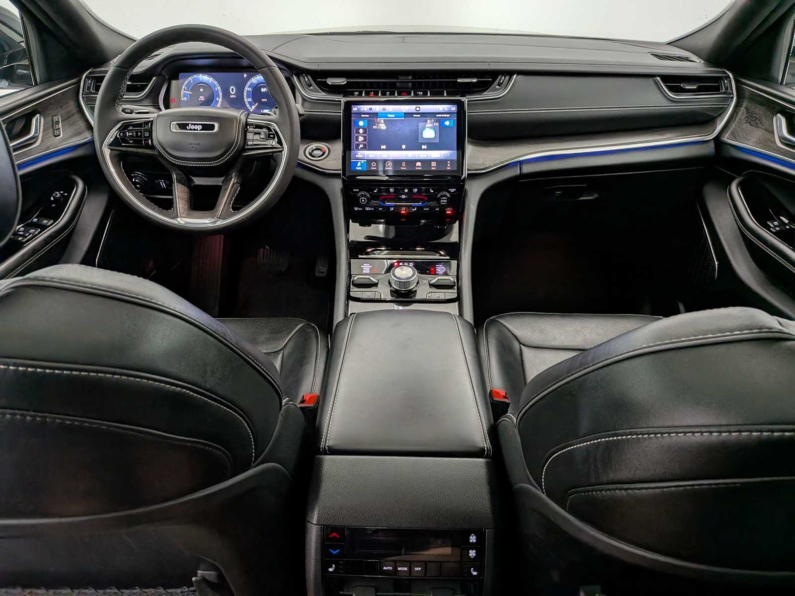 2024 Jeep Grand Cherokee Overland photo 15