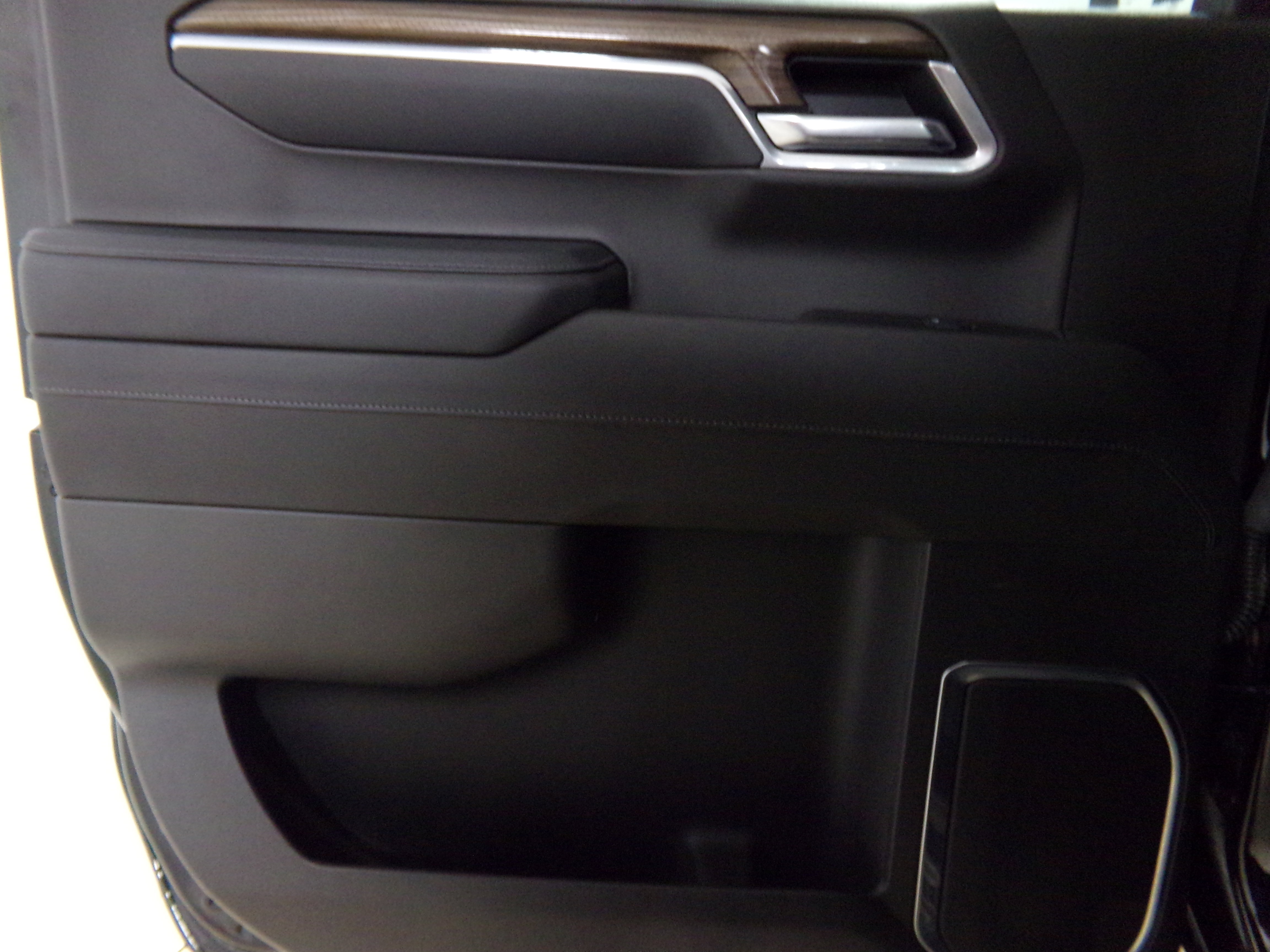 2025 Chevrolet Silverado 1500 LT photo 10