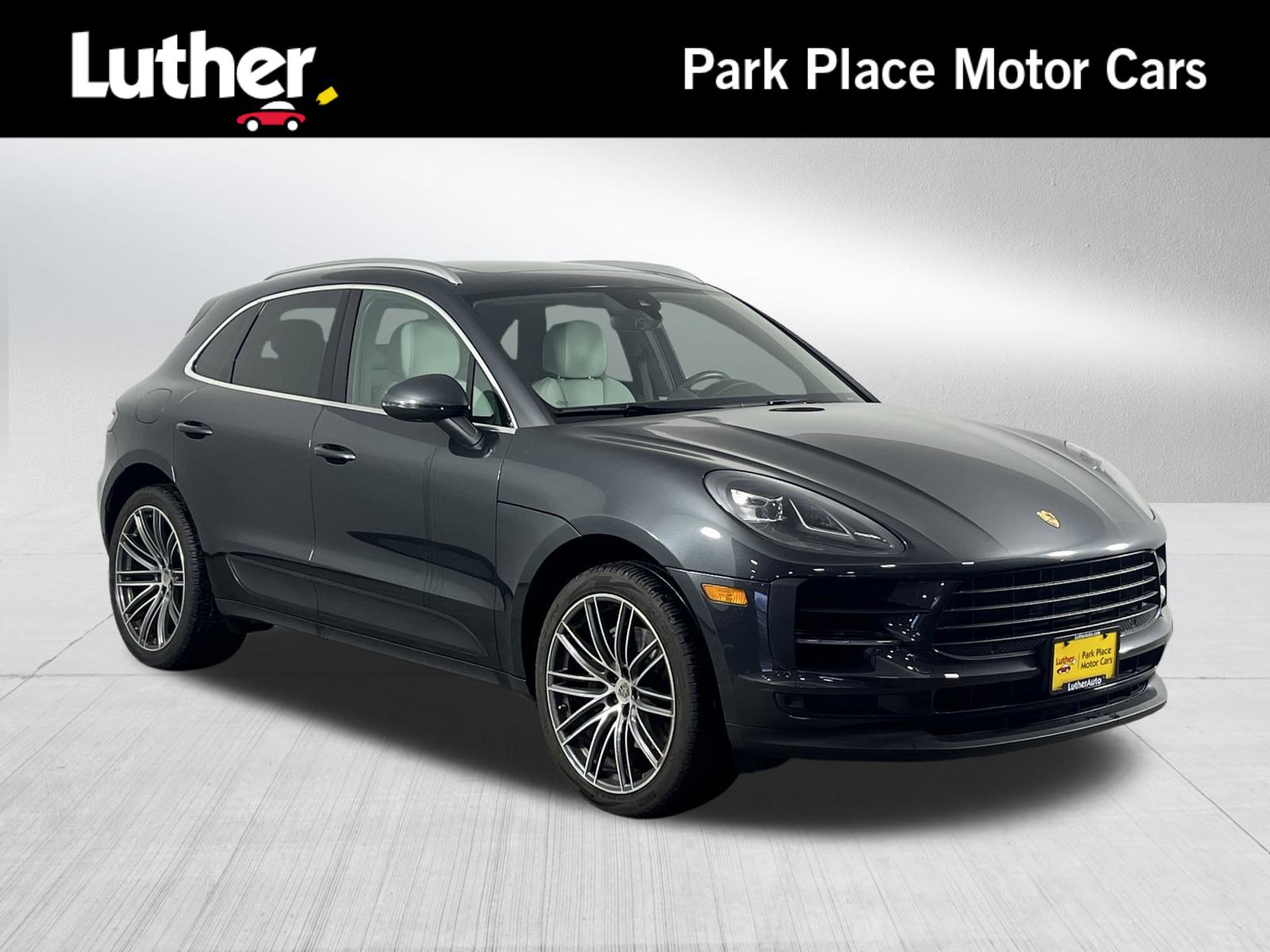 2020 Porsche Macan S's photo