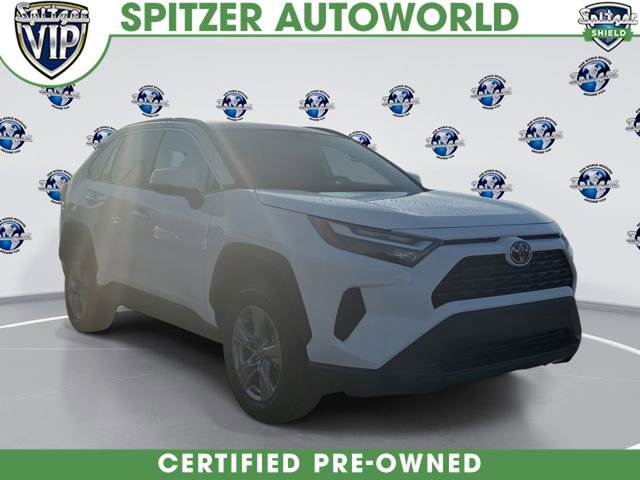 2024 Toyota RAV4 XLE's photo