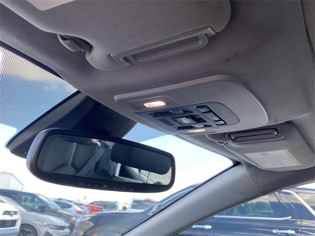 2023 Toyota Camry SE photo 32