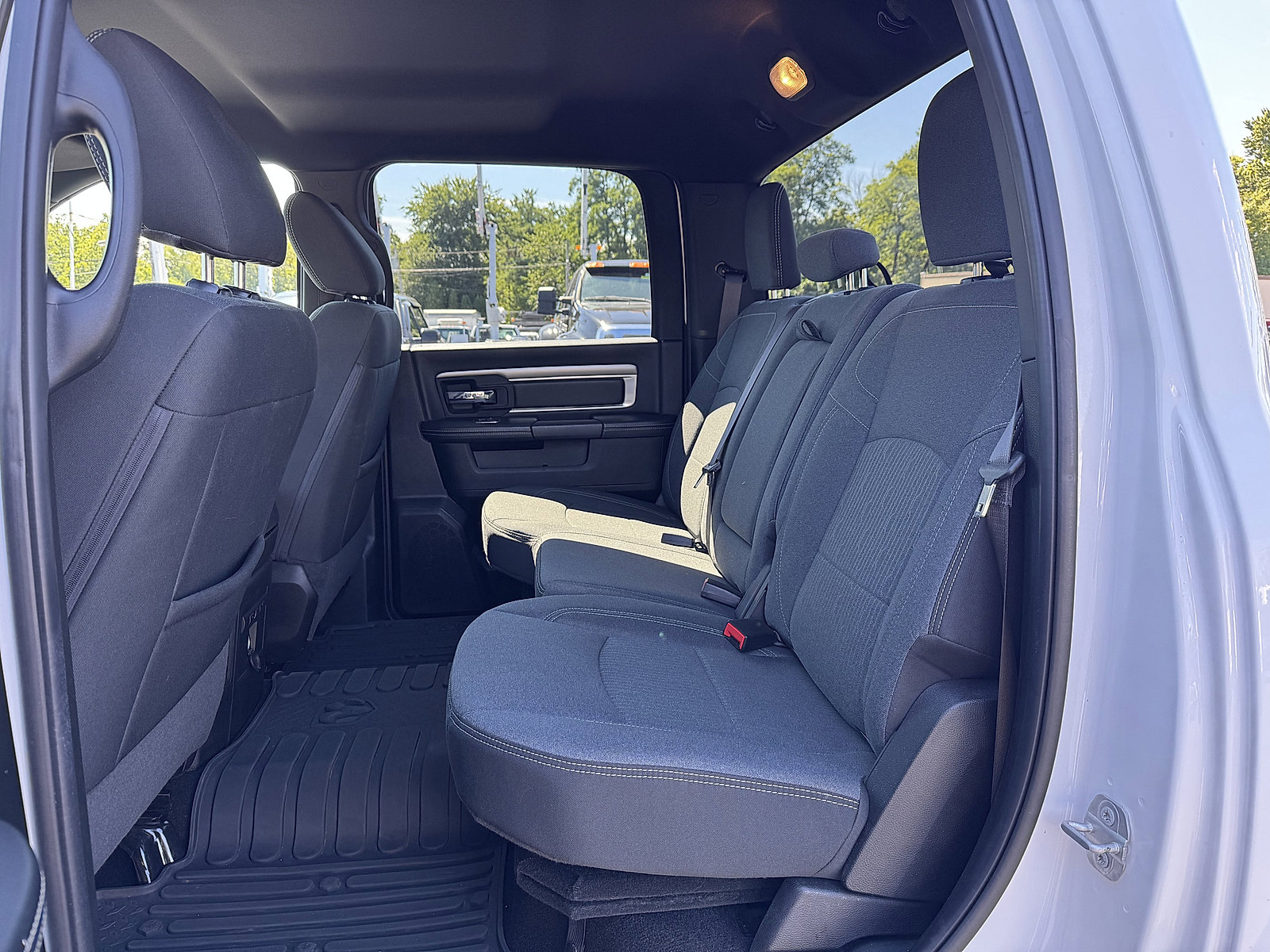 2021 Ram 1500 Classic Warlock photo 7