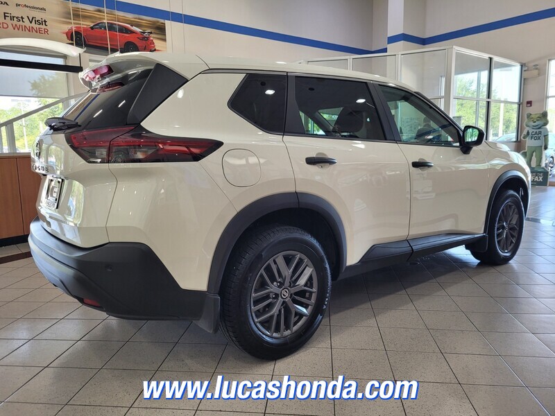 2021 Nissan Rogue S photo 2