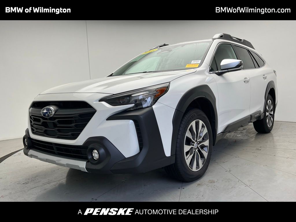 2025 Subaru Outback Touring's photo