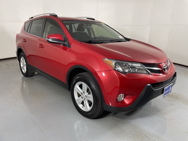 2013 Toyota RAV4 XLE photo 2