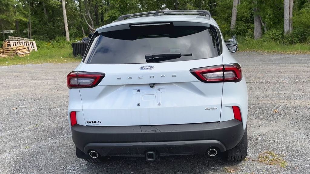 2025 Ford Escape ST-Line Select photo 2