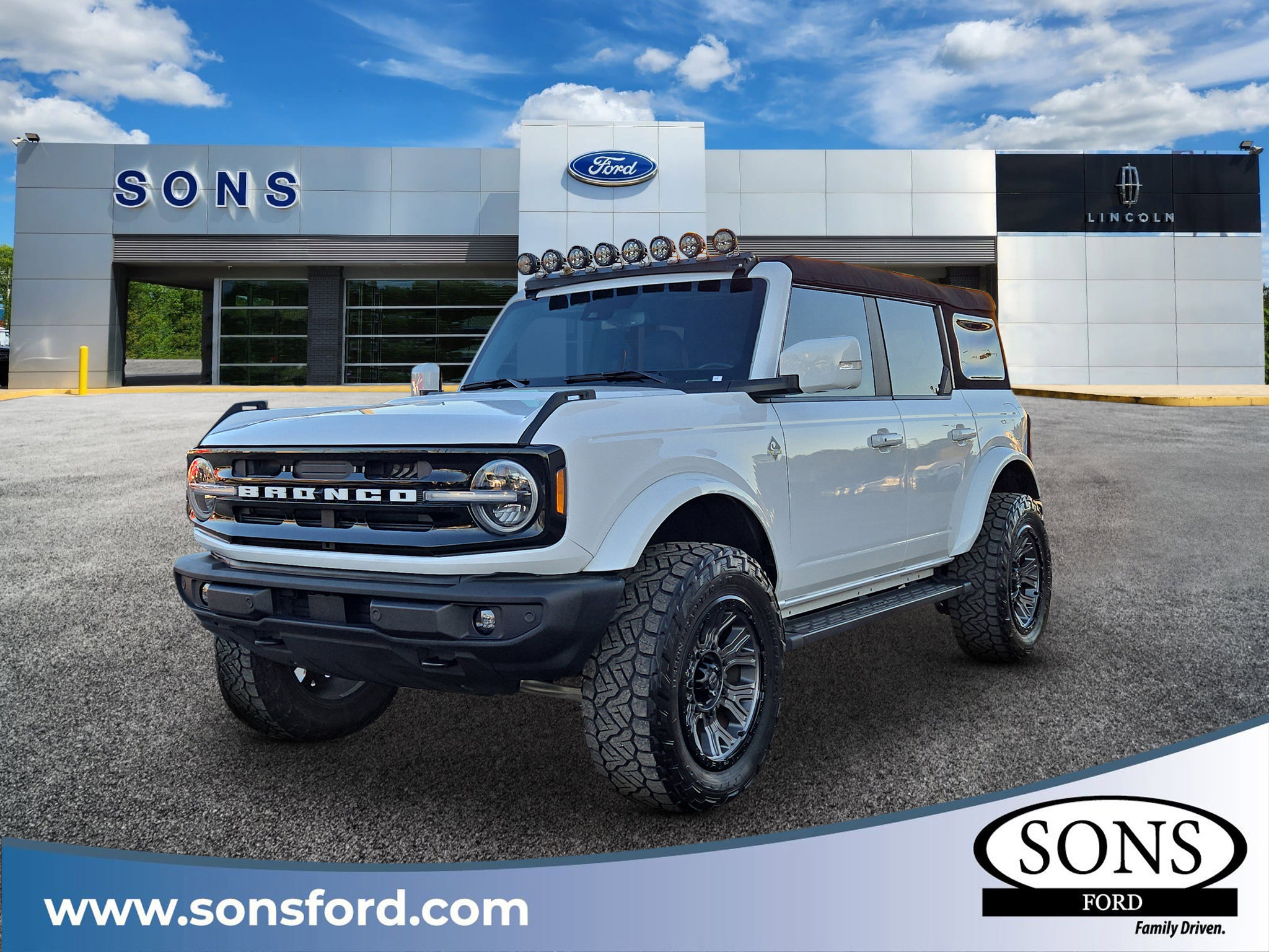 2023 Ford Bronco 4-Door Outer Banks