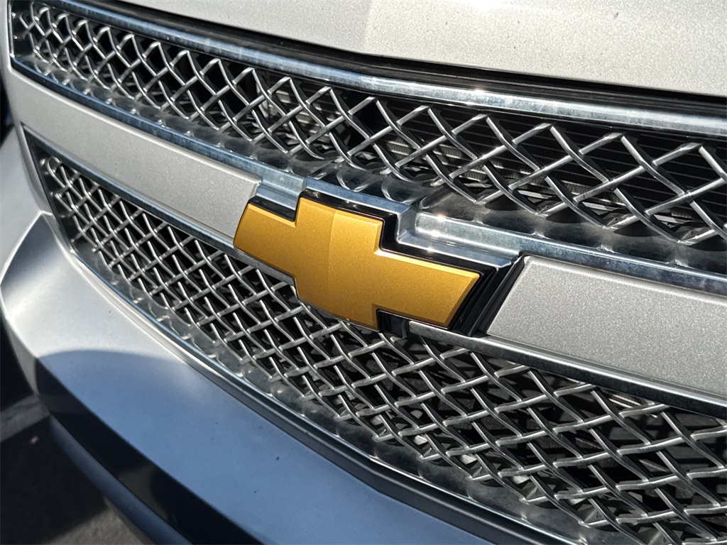 2012 Chevrolet Tahoe LT photo 2