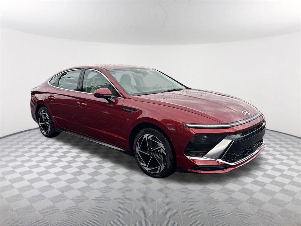 2026 Hyundai Sonata SEL Sport photo 2