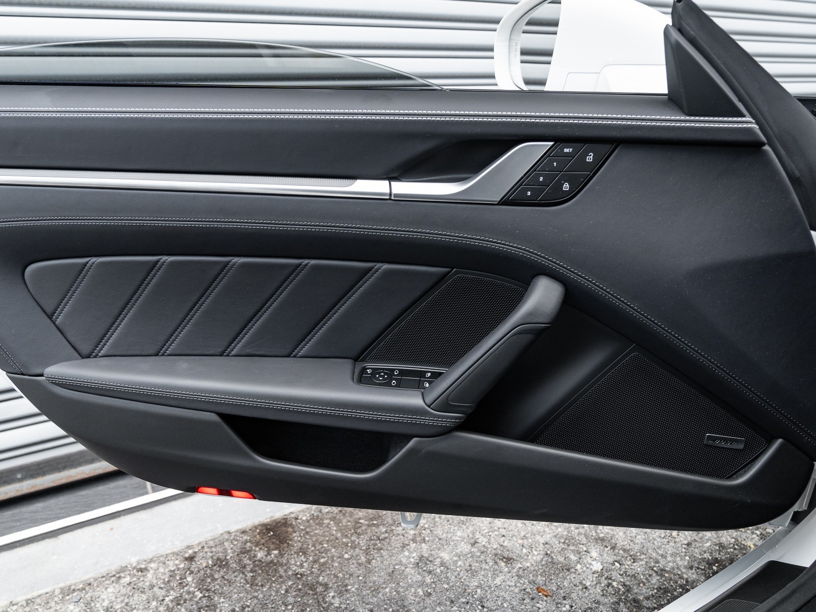 2023 Porsche 911 Turbo S photo 28