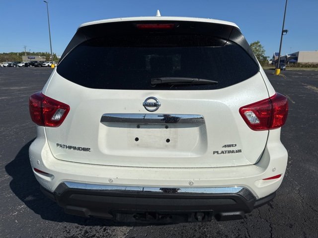 2019 Nissan Pathfinder Platinum photo 4