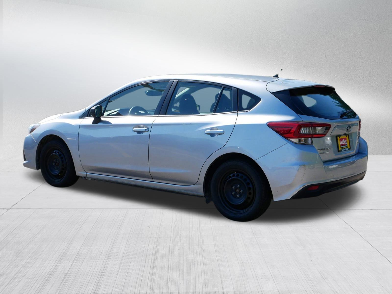 2022 Subaru Impreza Base photo 5