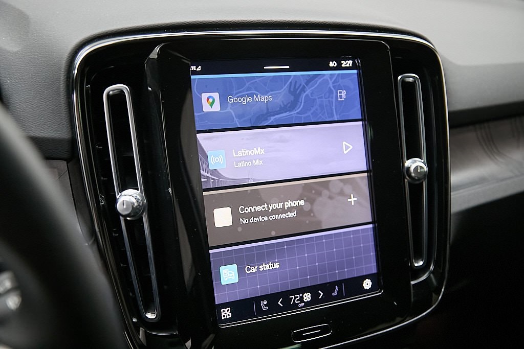 2023 VOLVO C40 - Image 13