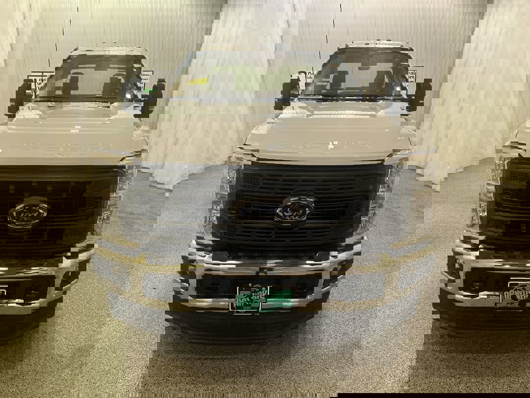 2026 Ford F-350 XL photo 2