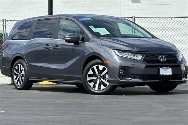 2025 Honda Odyssey EX-L photo 2