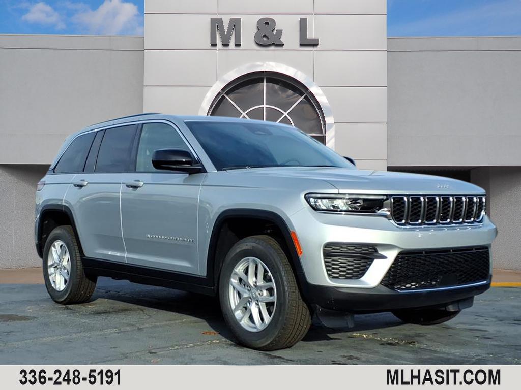 2025 Jeep Grand Cherokee Laredo's photo