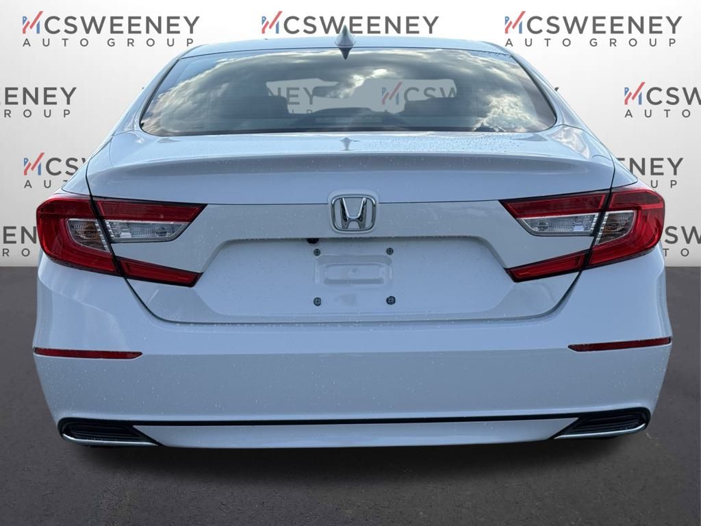 2022 Honda Accord LX photo 4