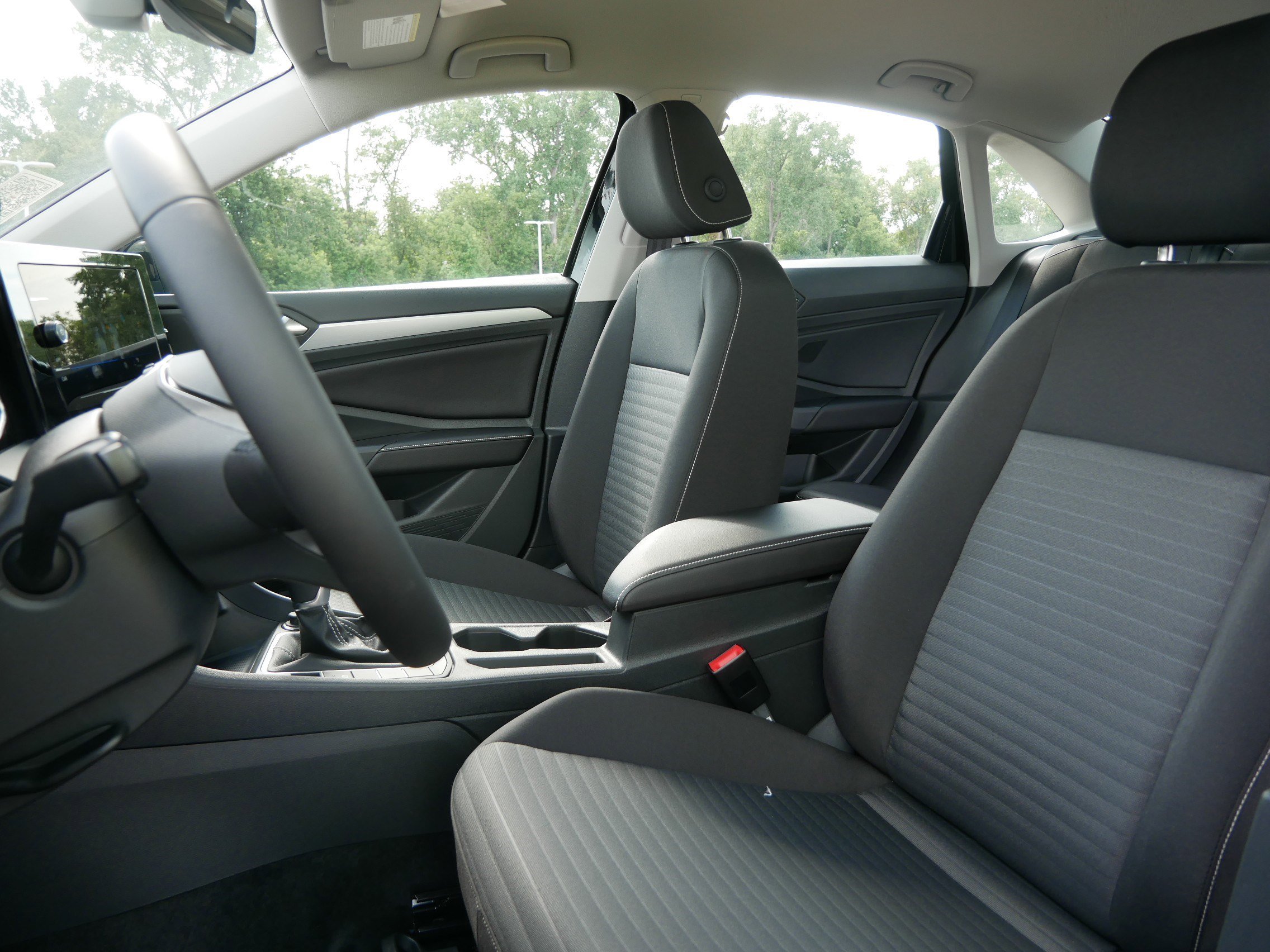 2025 Volkswagen Jetta S photo 4