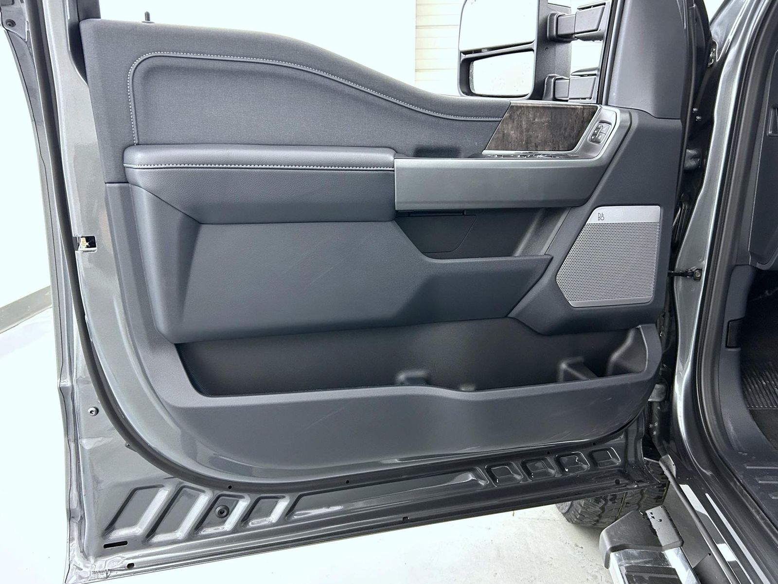 2026 Ford F-250 photo 9