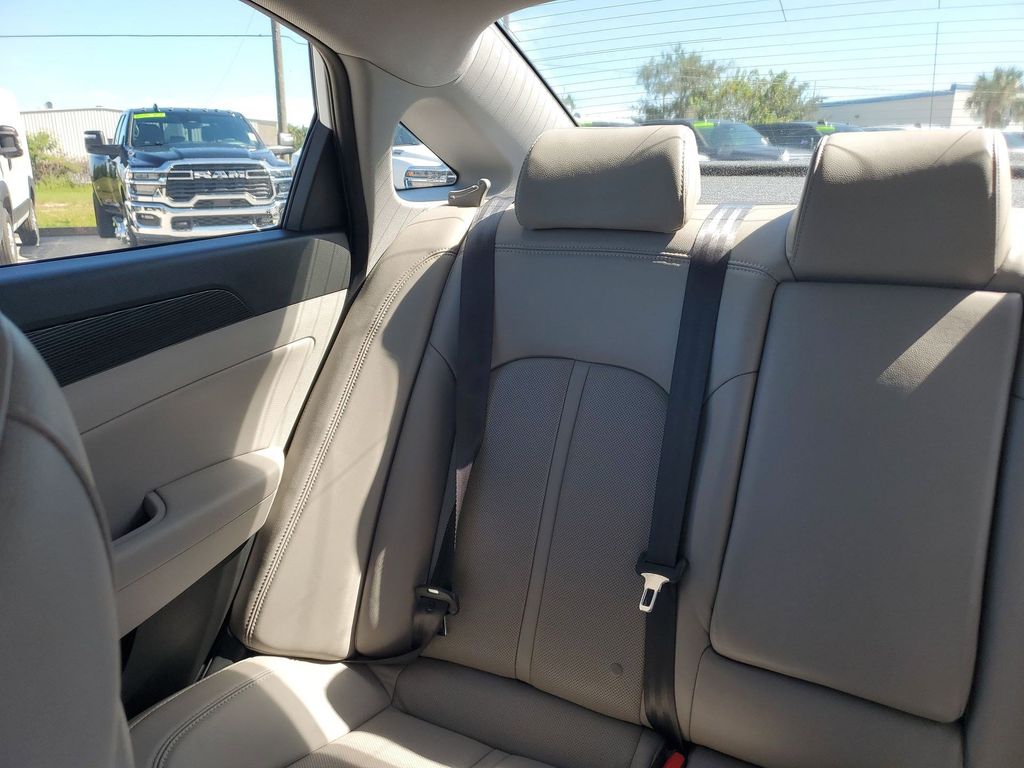 2019 Hyundai Sonata Limited photo 11