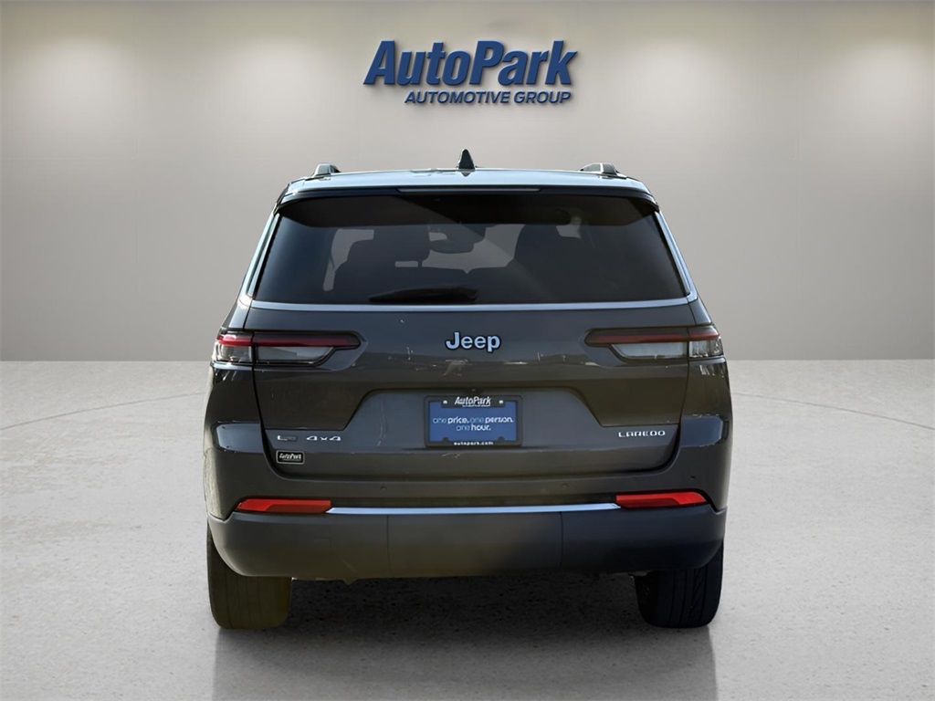 2021 Jeep Grand Cherokee Laredo photo 4