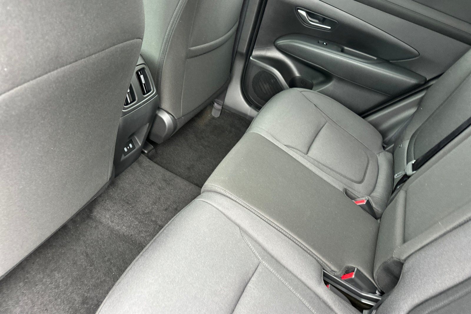 2025 Hyundai Tucson SEL photo 10