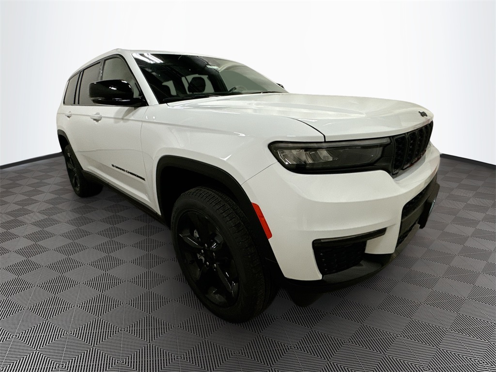 2025 Jeep Grand Cherokee Limited photo 4