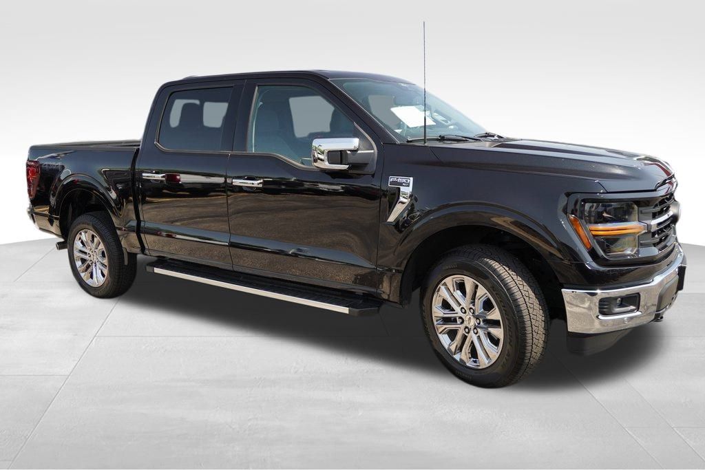 2025 Ford F-150 XLT photo 3